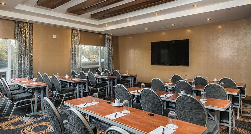 Delta Hotels By Marriott Waterloo Bagian luar foto