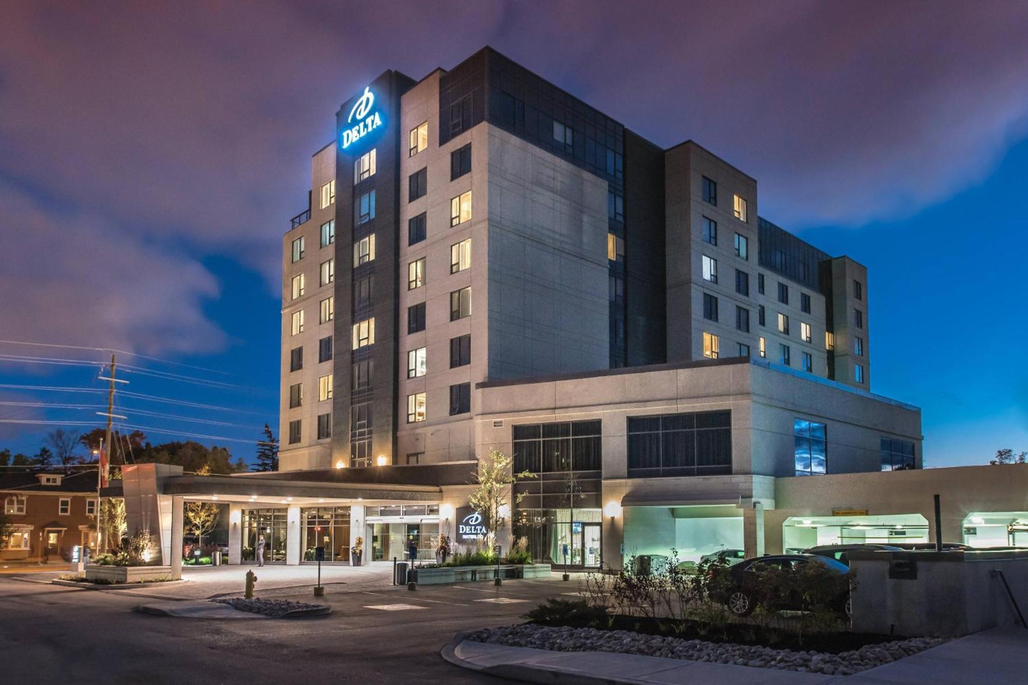 Delta Hotels By Marriott Waterloo Bagian luar foto