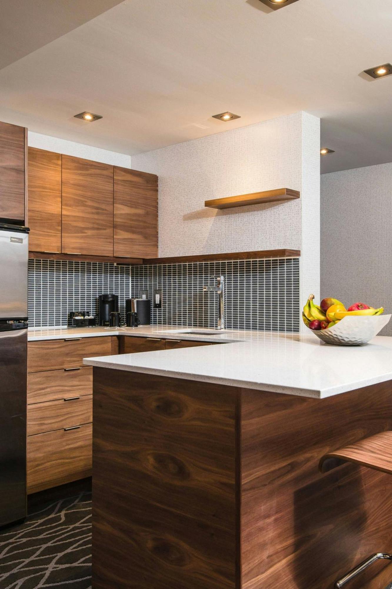 Delta Hotels By Marriott Waterloo Bagian luar foto